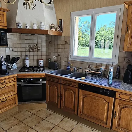 Holiday home Maison Royan, 4 Pieces, 8 Personnes - Fr-1-71-104